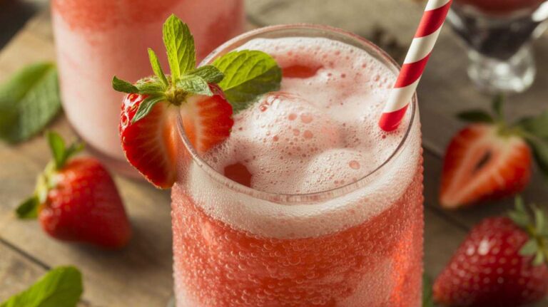 Strawberry Cream Soda – A Bright, Bubbly Treat