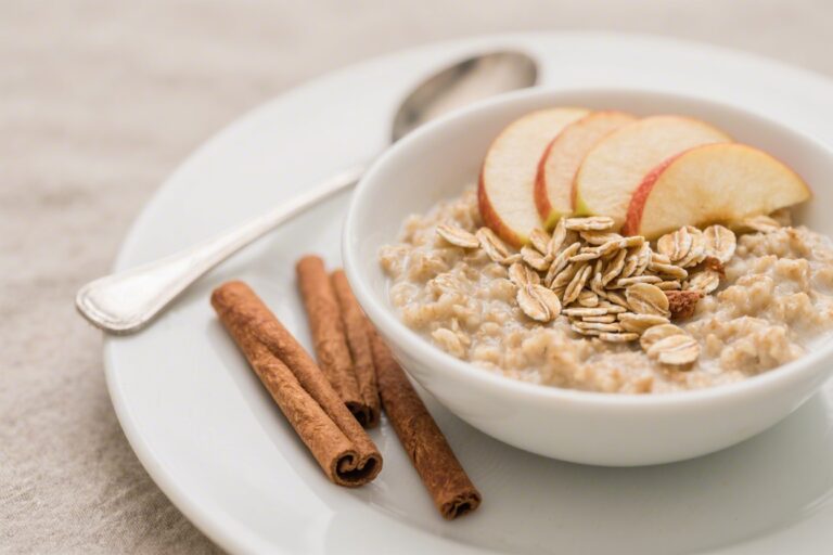 Apple Cinnamon Oatmeal – Cozy, Comforting, and Simple